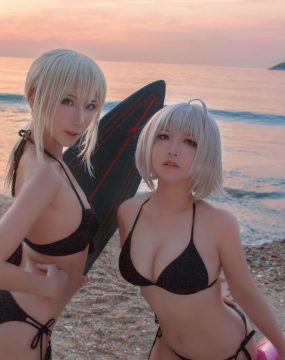 半半子&索索sophia – 海边泳装