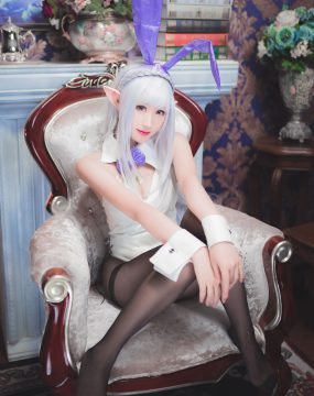 Cosplay沫小舞 – 艾米莉亚兔女郎