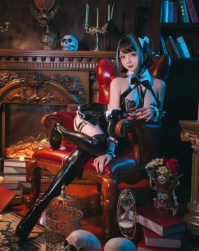 Cosplay日奈娇 – 万圣恶魔皮衣