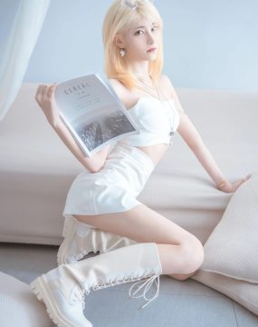 网红COS 南桃Momoko – 白色制服