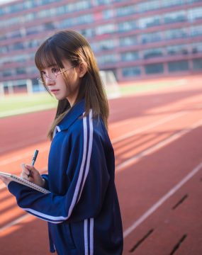 网红COS Kitaro_绮太郎 蓝色运动服女孩