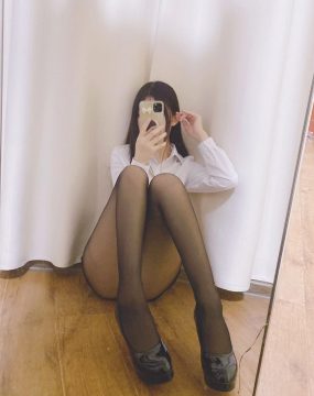 Coser衣衣 – OL制服