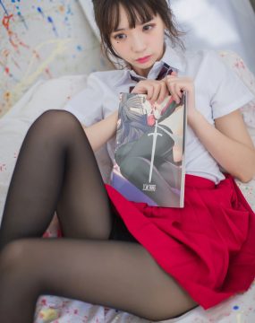 疯猫ss 画室JK少女